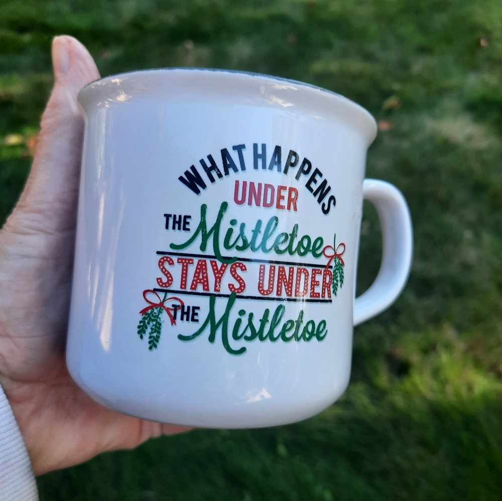 New Mistletoe Christmas ceramic mug coffee cocoa